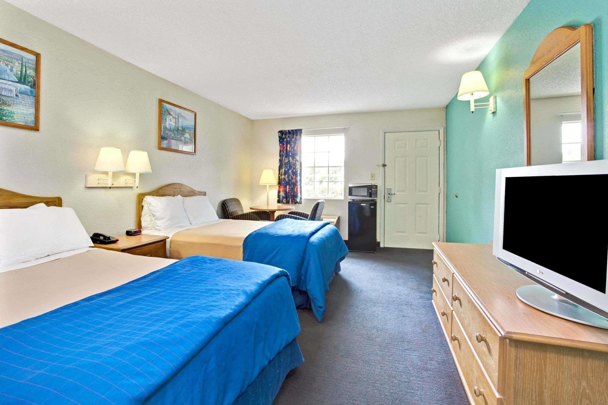 Travelodge Suites By Wyndham Macclenny I-10 Eksteriør billede